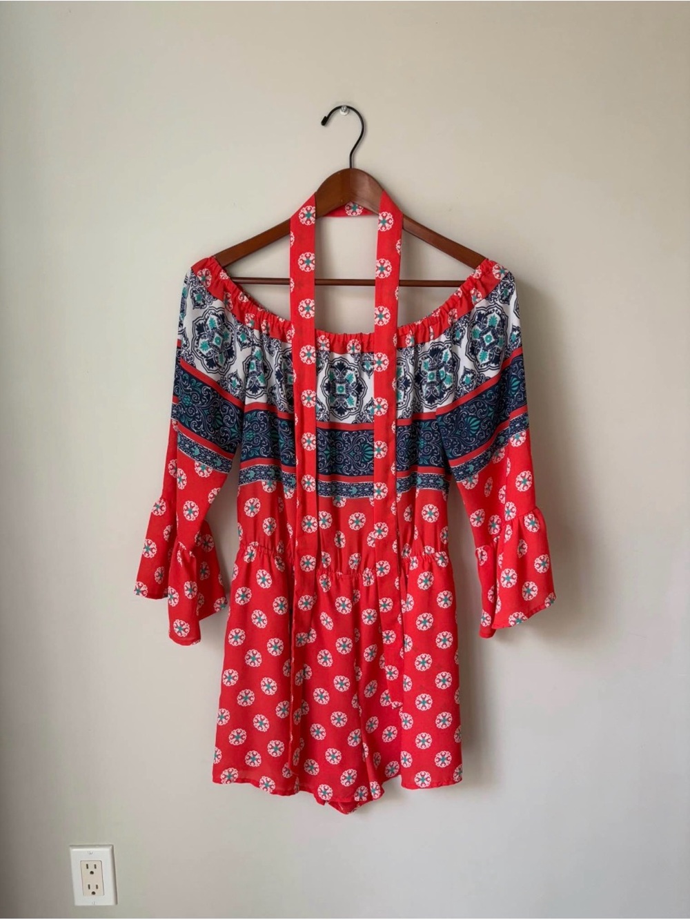 Women’s Beautiful Euro Summer Off-Shoulder Romper w Pockets and Belt